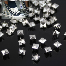 200 Pcs 7 Mm Zilveren Piramide Studs Vierkante Nailheads Klinknagel Spike Diy Naaien Kledingstuk Tas Riem Craft Kleding Armbanden Decor punk Rock