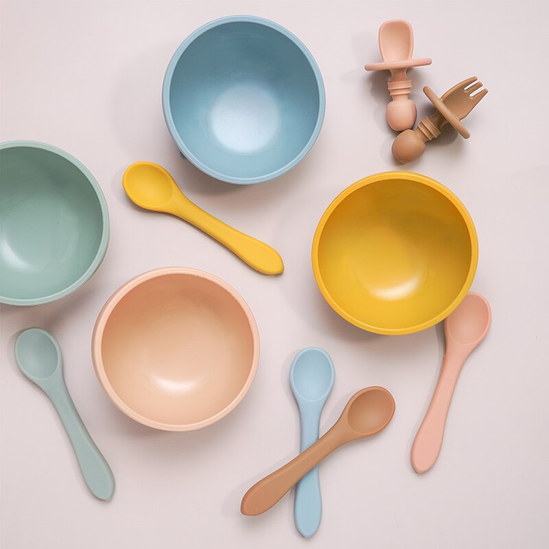 Matériau en Silicone sans BPA bol d'alimentation pour bébé avec ventouse bol alimentaire antidérapant vaisselle d'apprentissage ensemble de vaisselle pour enfants.