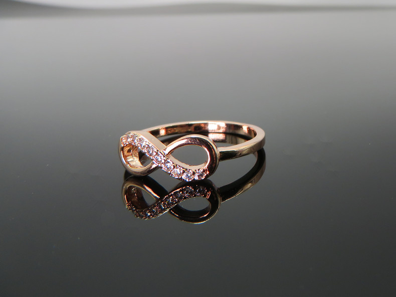 Prachtige Rose Goud Kleur Infinity Liefde Ringen Witte Cz Zirkoon Vrouwen Ringen Engagement Wedding Ring Anniversary Sieraden