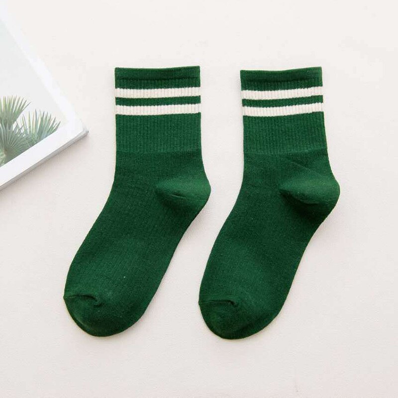 Vrouwen Meisjes Casual Gestreepte Snoep Kleuren Katoen Comfortabele Harajuku Korte Sokken Mode Grappige Sokken 1 Paar: light green