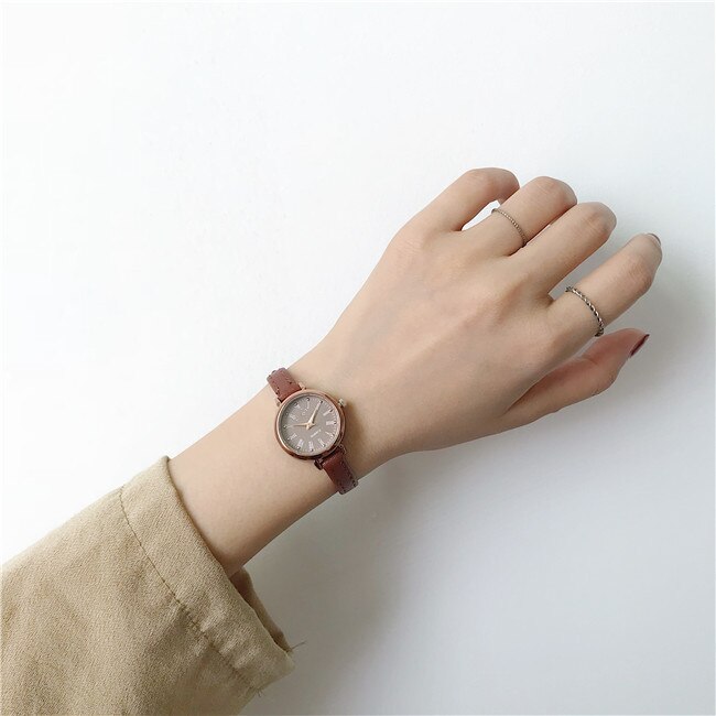 Retro Relojes de mujer Vintage cualidades pequeñas señoras relojes de pulsera de cuero Vintage reloj de de reloj femenino: All Brown