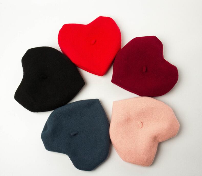 En stor kærlighed hat kvinder baretter kvindelige vinter uld baret hjerte form baret ensfarvet varme uld hatte
