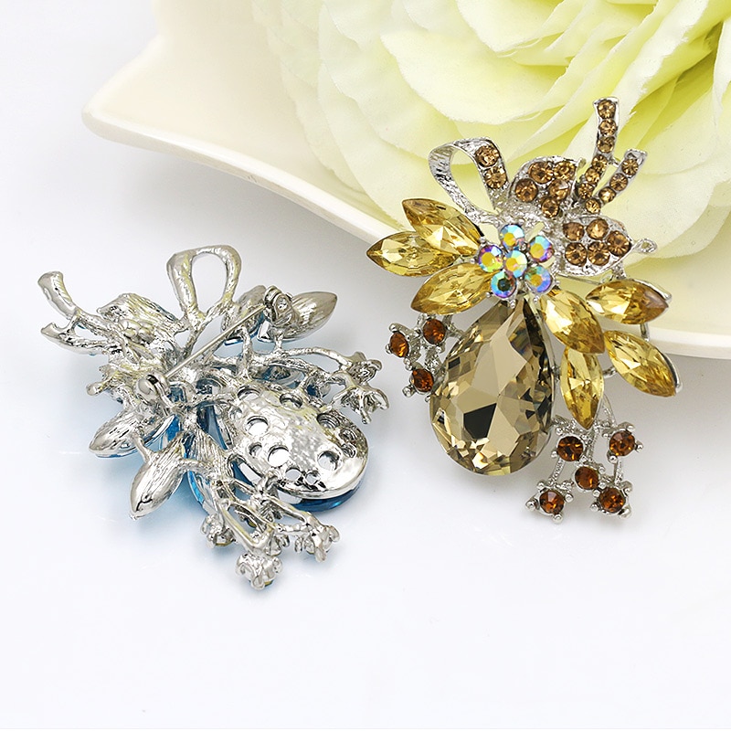 ¡Venta directa de fábrica! broche de diamantes de cristal y piedras acrílicas transparentes de color rojo y azul en varios colores