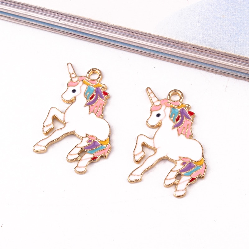 5Stck SchöNe Bunte Einhorn Gold Legierung Emaille Reize Anhänger DIY Entdeckungen Frauen Ohrring Halskette Handgemachten Schmuck Zubehör