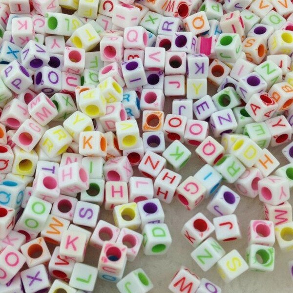 100pcs Alphabet Beads Mixed Letter Beads For Bracelet Accessories DIY Jewelry: Color 2