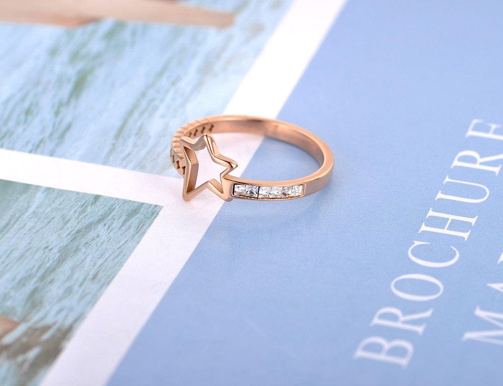 Lokaer Design originale in acciaio inossidabile CZ cristallo stella anelli gioielli per donna ragazza Chic personalità romantica anello di barretta R20008