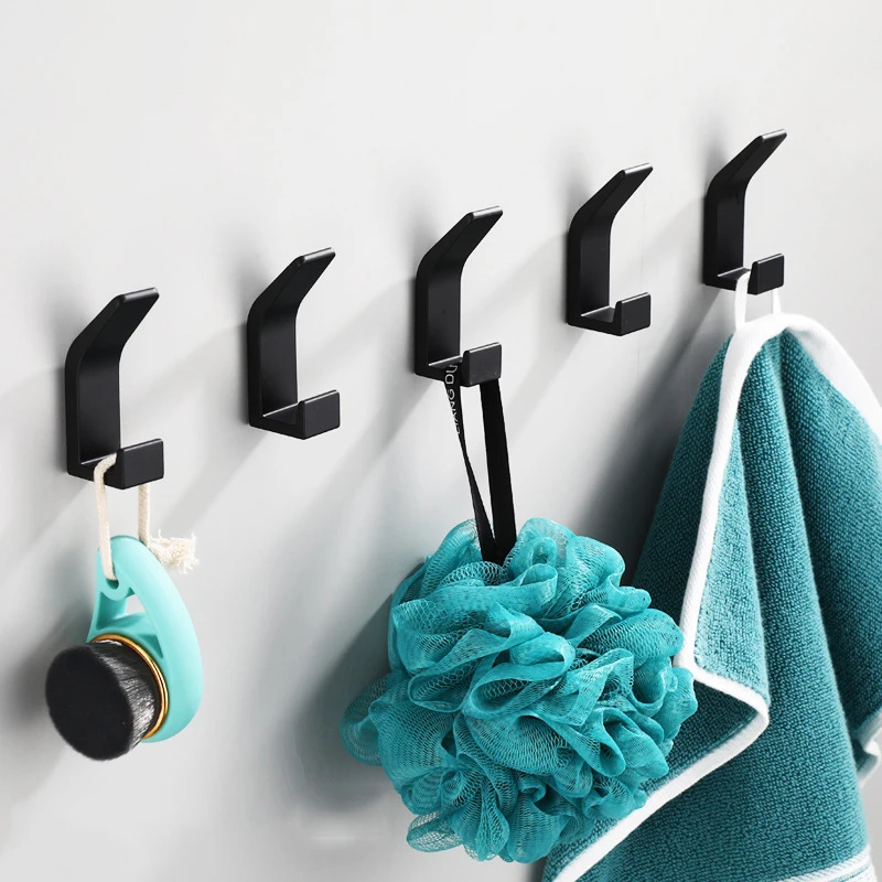Ganchos negros para bata, colgador de toalla de pared sin perforación, doble gancho para abrigo, ropa, soporte para colgar, accesorios de baño y cocina, 1/3/5 piezas