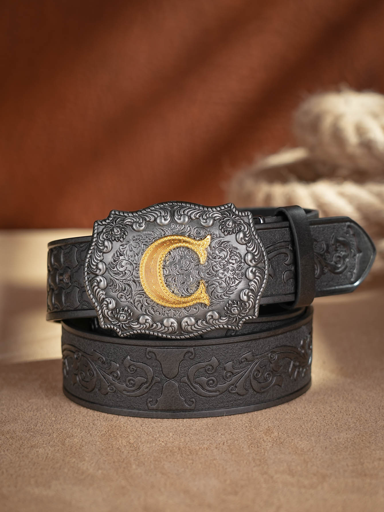 Cinturón de cuero PU de vaquero occidental - Correa de cintura para hombre Decoración de toro con grabado floral para jeans: Plata