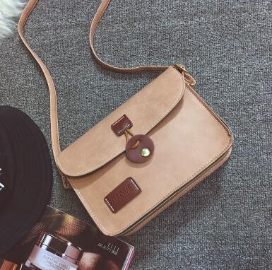 Britse retro postbode tas j de vrouwelijke tas college eenvoudige wind wilde school studenten schoudertas: Beige