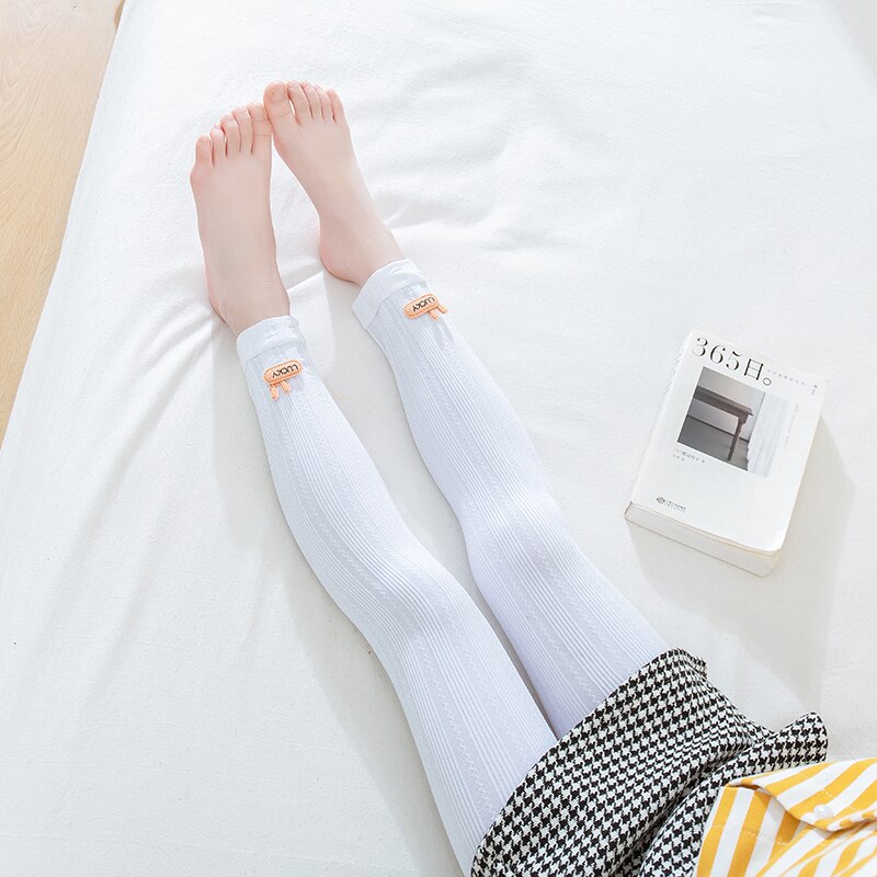 Pantaloni da bambina a forma di coniglio con bordo ondulato pantaloni autunnali elasticizzati primavera autunno leggings traspiranti in cotone sottile per bambini