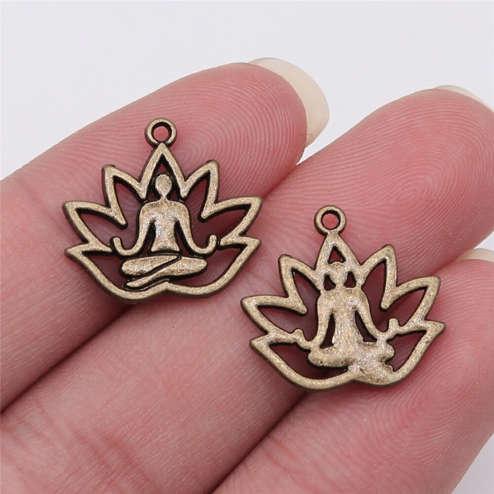 20 piezas cabeza de flor de loto meditación colgantes de Yoga para fabricación de joyería DIY artesanía hecha a mano: Bañado en rodio de imitación