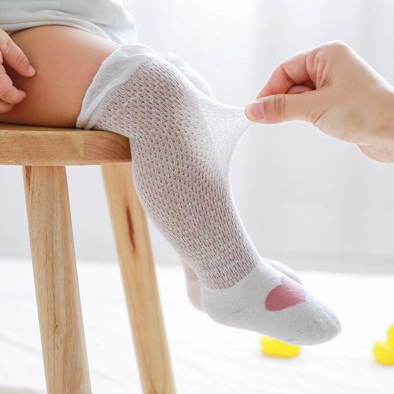 Calzini sottili estivi per bambini calzini alti per bambini calzini traspiranti in Mesh calzini per bambini scaldamuscoli calzini per neonati adorabili per 0-3 anni