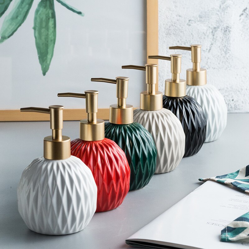 Dispensador de jabón redondo de cerámica, forma de ventilador plegable, botella de loción de cerámica, Cabezal de presión dorado, accesorios para baño, botella de Gel de Ducha