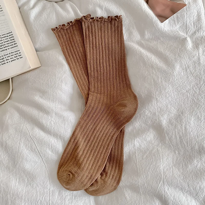 Calcetines bonitos con volantes Lolita Kawaii para mujer, calcetines largos sueltos transpirables de malla fina de verano, calcetines blancos y negros de Color sólido estilo Ballet: Castaño