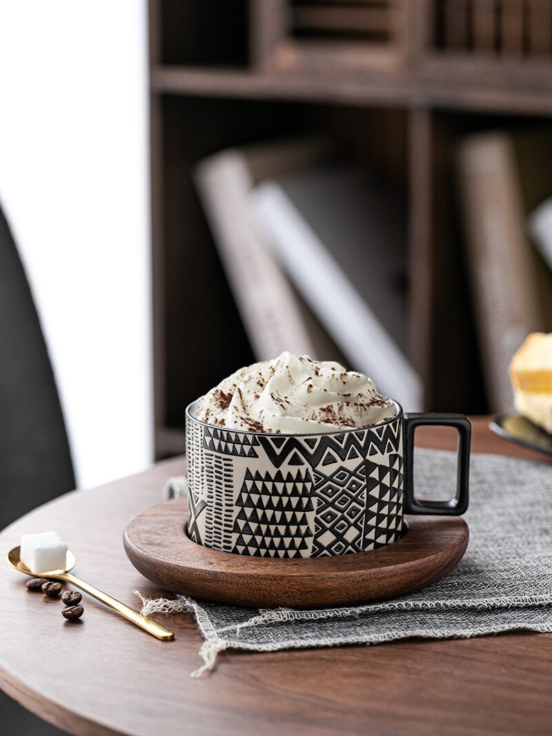 Black Luxury Ceramic Coffee Cup and Saucer Set Bone China Dinnerware Coffee Cup Sets Vaso Para Cafe Mug BD50CS