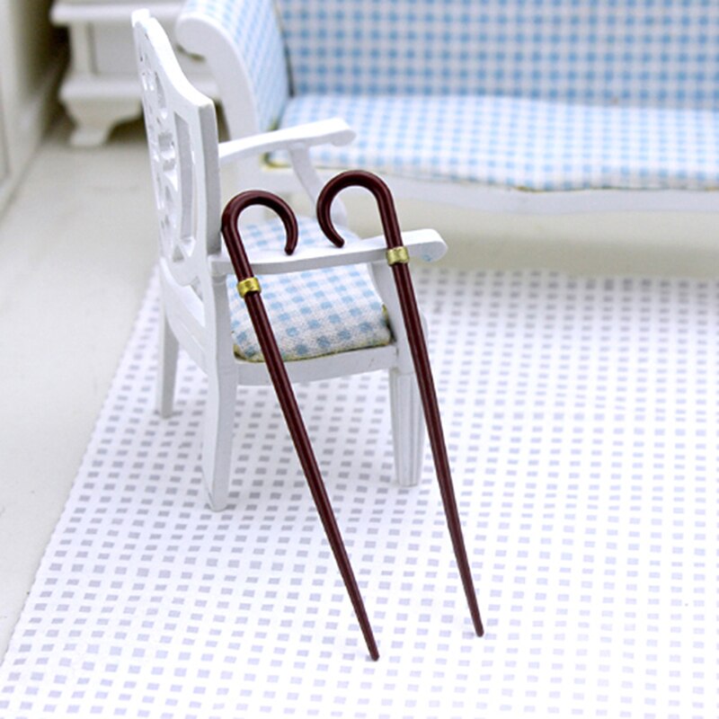 1pc Simulazione signore Bastone Da Passeggio Stampella Giocattolo Modello per la Casa di Bambola Decorazione 1/12 Miniatura casa delle bambole Accessori