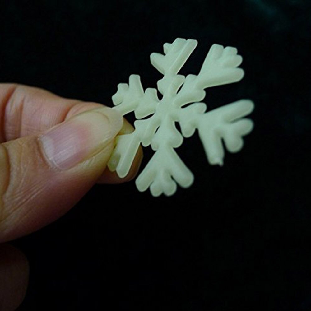 50 pcs/lot Glow In The Dark Snowflake Wall Stickers Window Kids room Christmas Sticker Fluorescent Year wallpaper DIY /d