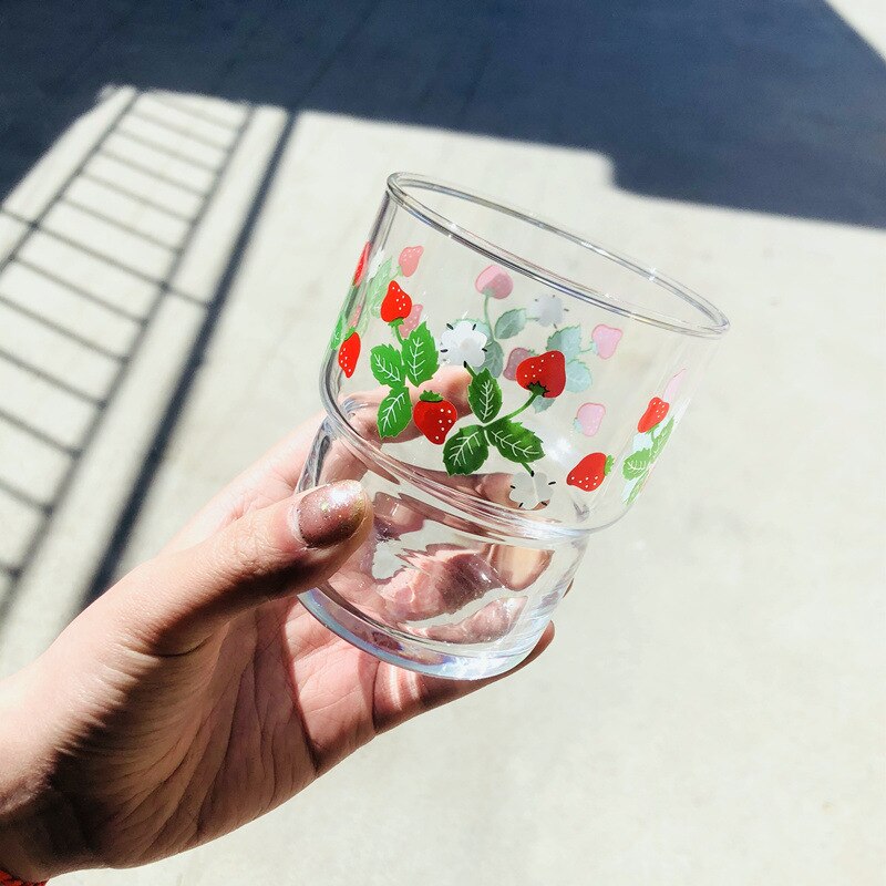 Koreanska små jordgubb glas ins retro glas frukost kopp jordgubbe kopp mjölk kopp värmebeständig vattenflaska vinglas