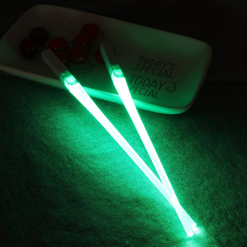 Paire de baguettes lumineuses LED démonter, vaisselle lumineuse lavable, fournitures de fête scintillantes fournitures de fête: Green