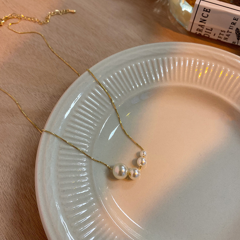 2023 Four Pearl Choker Necklaces Girl Summer Luxury Baroque Pearl Pendant Clavicle Chain For Women Jewelry