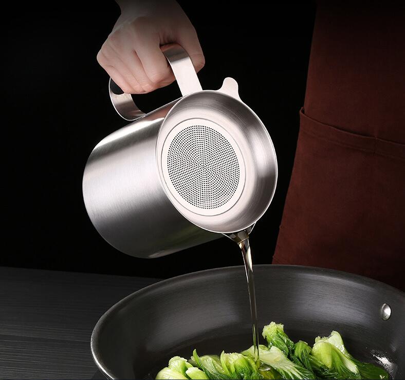 Oil Bottle Container Oil Strainer Pot Oil Bottle Stainless Steel Oil Dispenser Container with Strainer Kitchen Storage Tools Oil