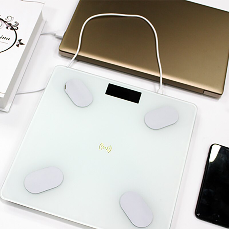 Lcd digital kropsfedt skala smart stemme bluetooth app elektroniske vægte til ios badeværelse husholdning balance: Hvid brug opladning