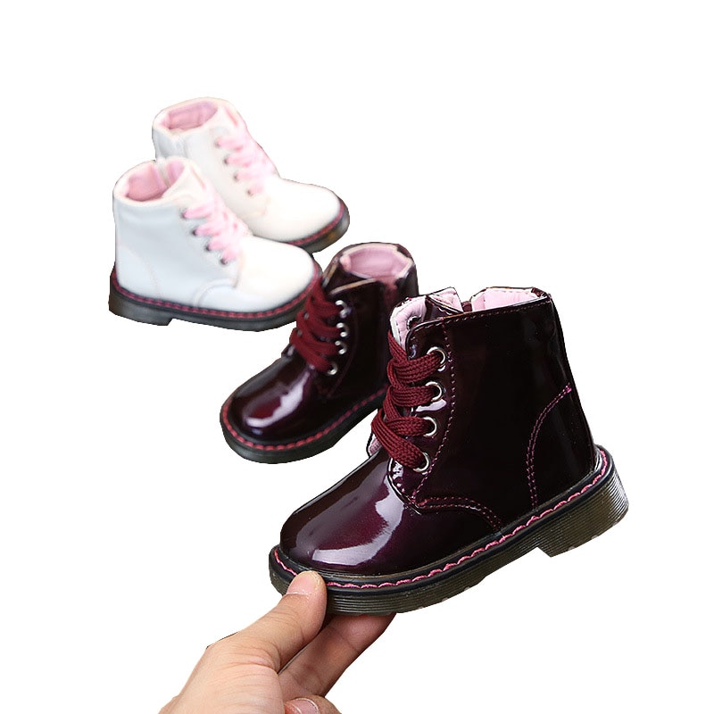 freundlicher freundlicher Kleinkind Baby Kleine Mädchen Patent Leder Martin Stiefel Schuhe Für Mädchen Weiß Schnee Stiefel Neue 1 2 3 4 5 6 7 jahre 29