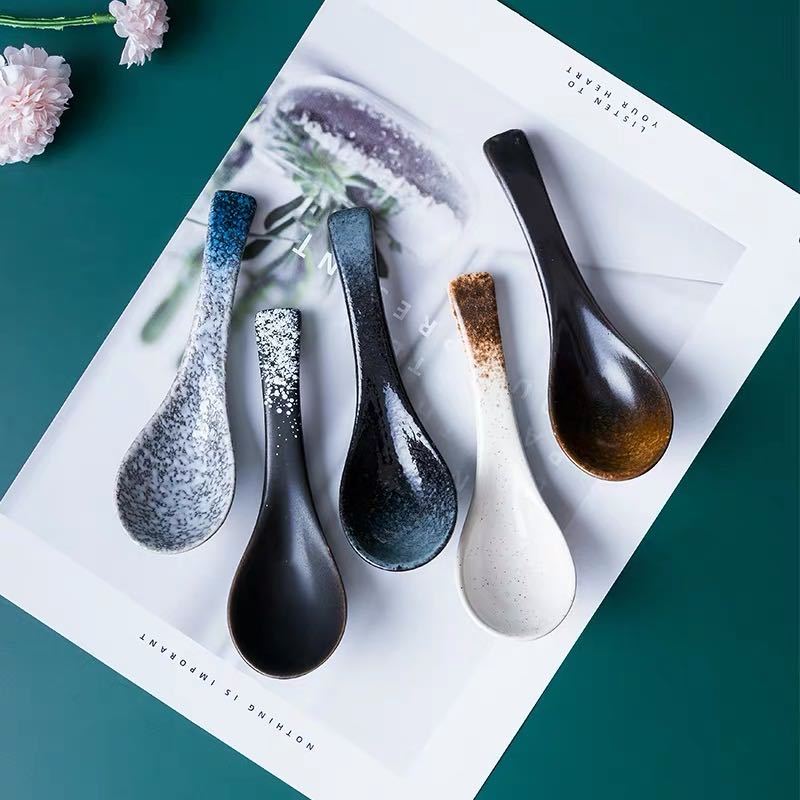 Cuchara sopera de cerámica japonesa creativa, cuchara para comer, cucharas, utensilio de cocina, herramienta de té, Catering para Cocina