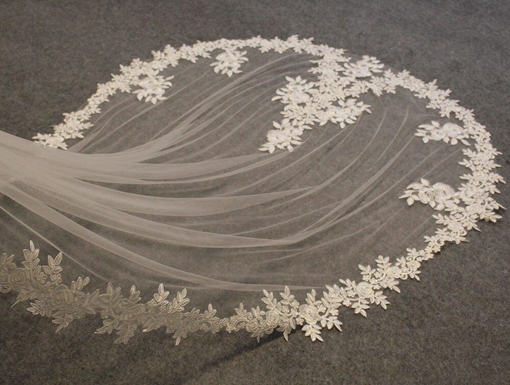 Real Photos Lace Long Wedding Veil Beautiful One Layer 3M/10ft Bridal Veil with Comb White Ivory Veil Wedding Accessories