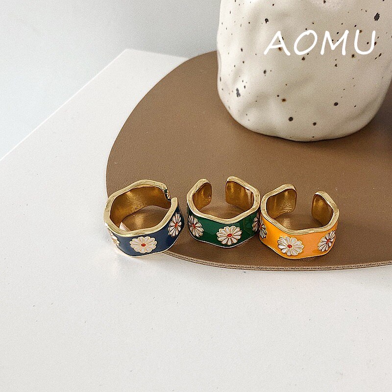 AOMU French Baroque Vintage Colorful Enamel Metal Flower Spray Paint Small Daisy Opening Ring for Women Jewelry