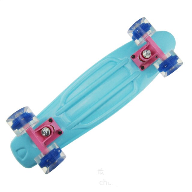 Skateboard skate board 22 tommer cruiser firehjulet banan stil plastbræt dæk aluminium beslag med led blinkende hjul: Blå
