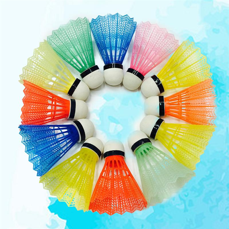 12 stks Nylon Feather Shuttles Training Plastic Badminton met Grote Stabiliteit en Duurzaamheid voor Indoor Outdoor Sport