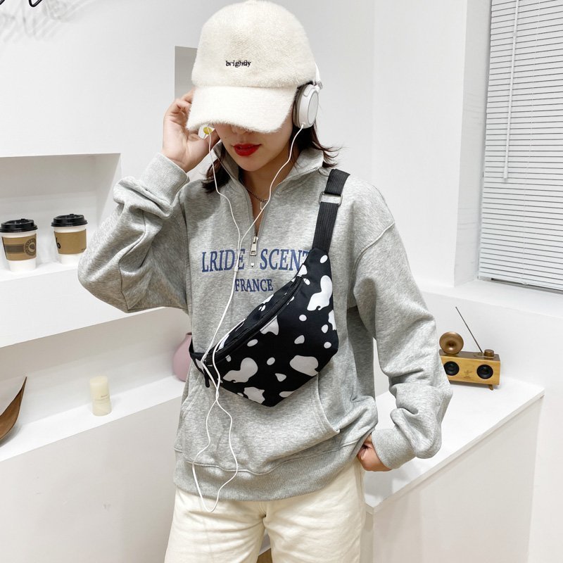 Pochete feminina com estampa de vaca, bolsa de cintura de pano oxford para mulheres, designer de moda, pochete, cinto feminino, bolsa de ombro transversal de peito, bolsa de quadril: White cow waist bag