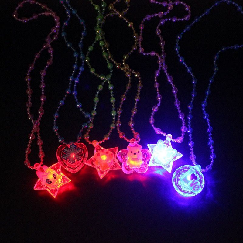 1pc lysende halskæde børns legetøj brinquedos flash led tegneserie lys lyser i mørket legetøj til børns børn leg