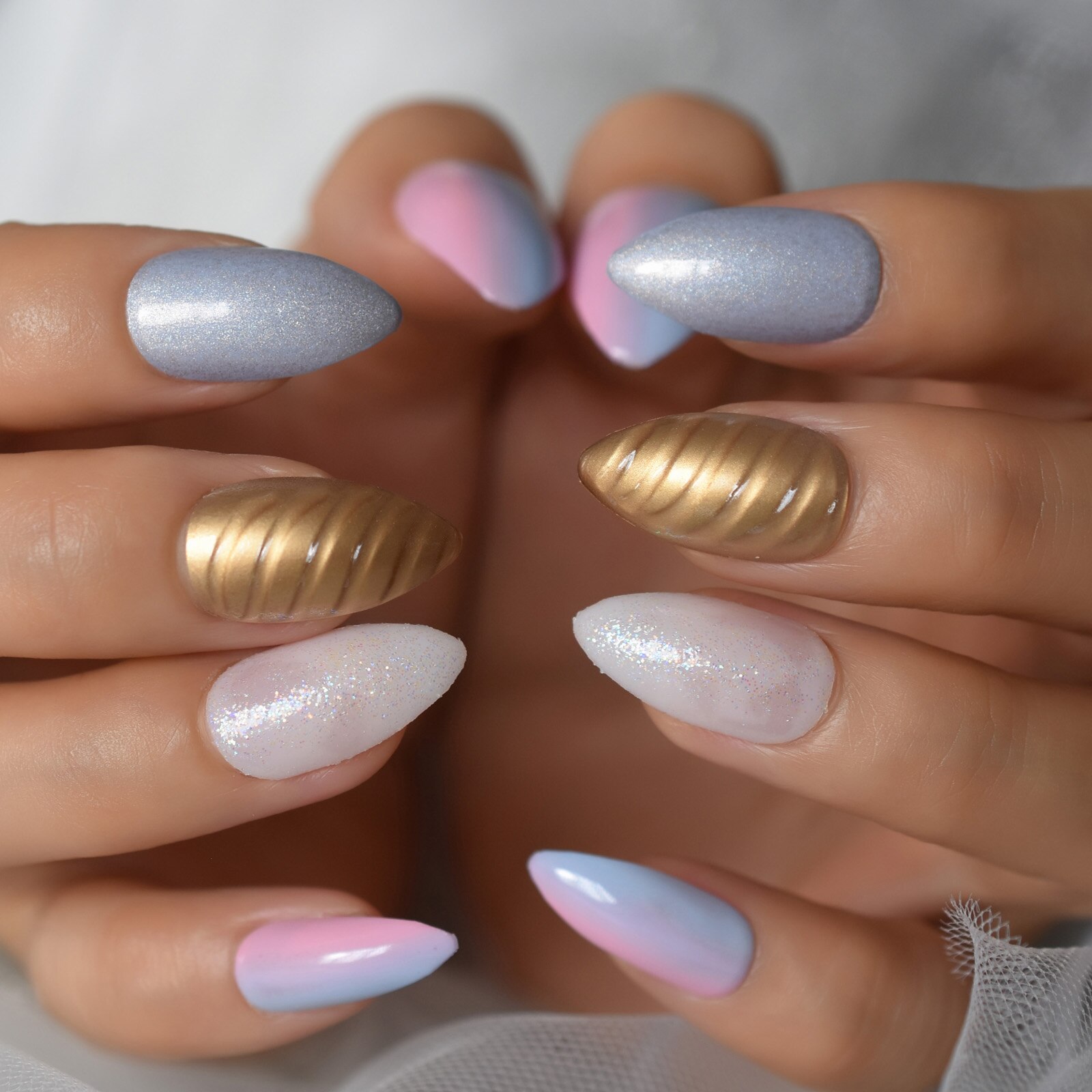 26 pièces de Faux Ongles en Gel, mélange de paillettes, holographiques, carrés, courts, de couleur rose, rouge foncé: L6115
