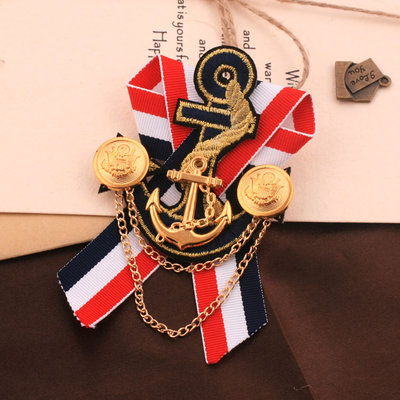 directe offre spéciale plaqué à la ancre amoureux Broche femelle britannique Broche marine vent Badge mâle collège costume Broche