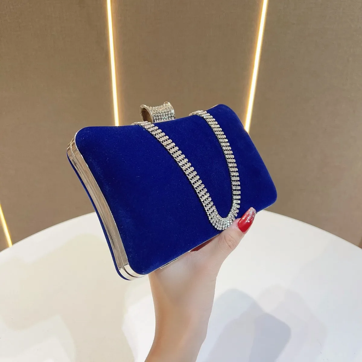 Aksamitna wieczorowa torebka mała torebka perfumowana na jedno ramię damska torebka bankietowa kopertówka