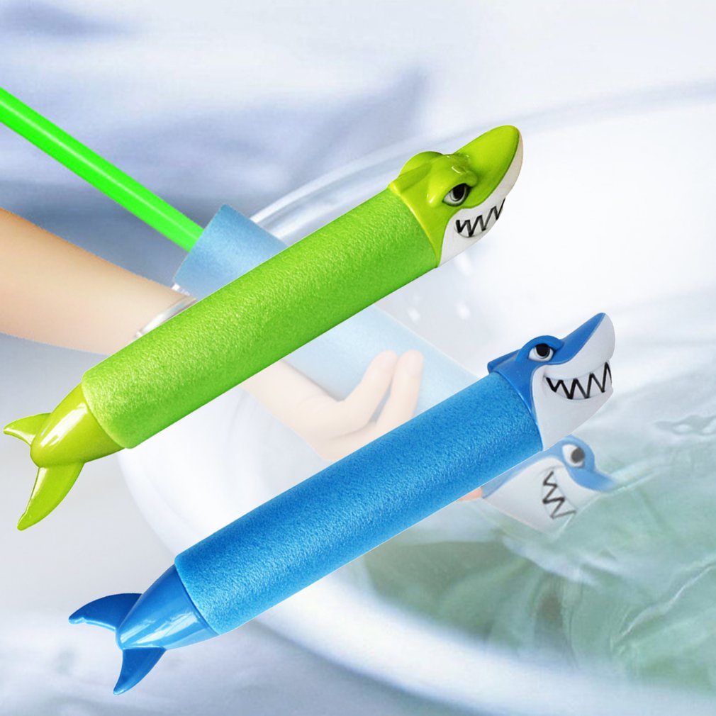 1pc Kreative Hai Krokodil sprühen Wasser Sprinkler Schaum durchnässt Wasser Spielzeug Schwimmbad Strand Spiel Spielzeug Für freundlicher Zufällige Farbe