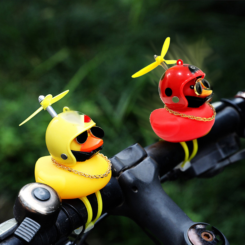 Pato de coche con casco, colgante de viento roto, pato amarillo pequeño, Motor de bicicleta de carretera, casco, accesorios de ciclismo sin luces