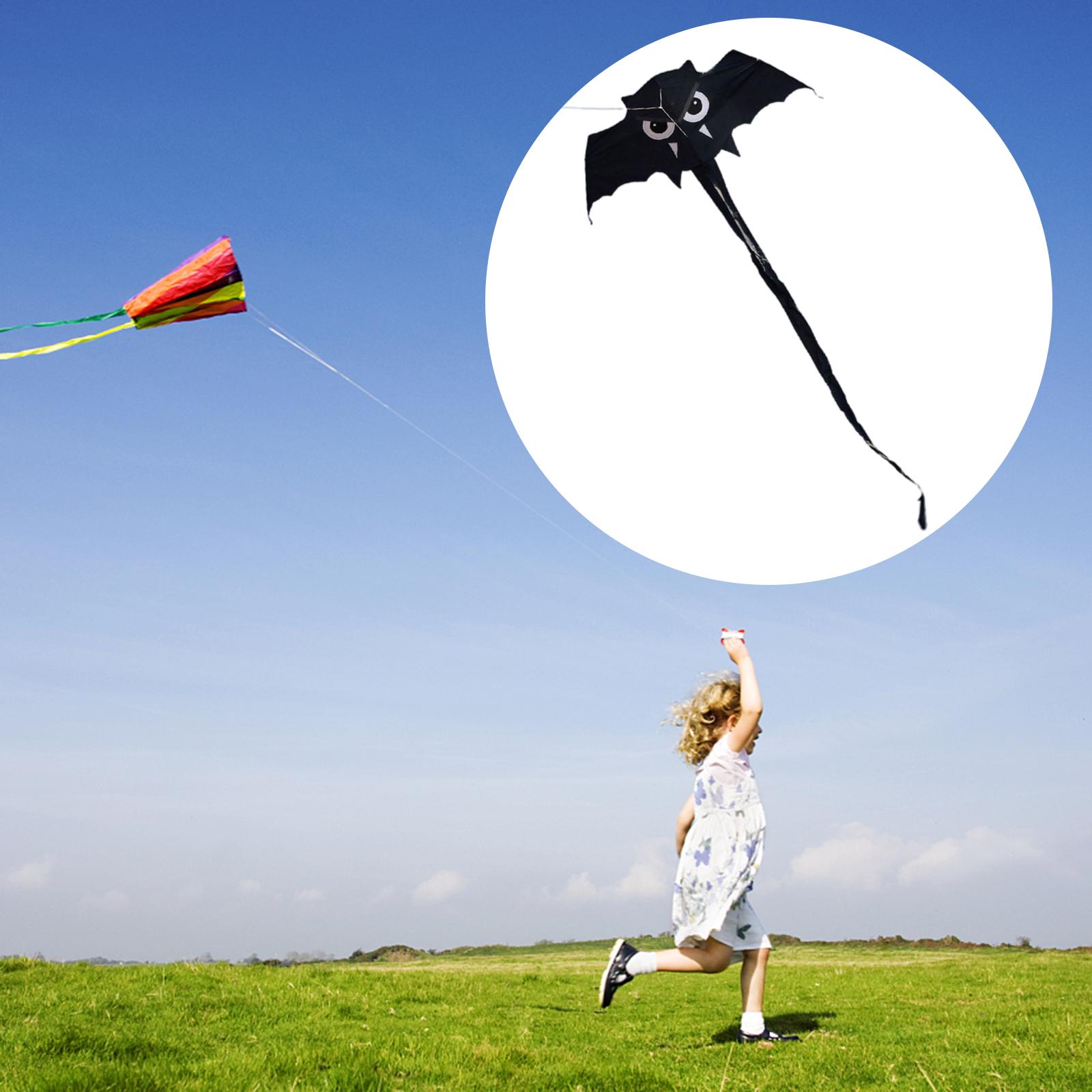 Cartoon-fledermaus-drachen, outdoor-tier, langer schwanz, gartenspiel, riesen-kinderpark