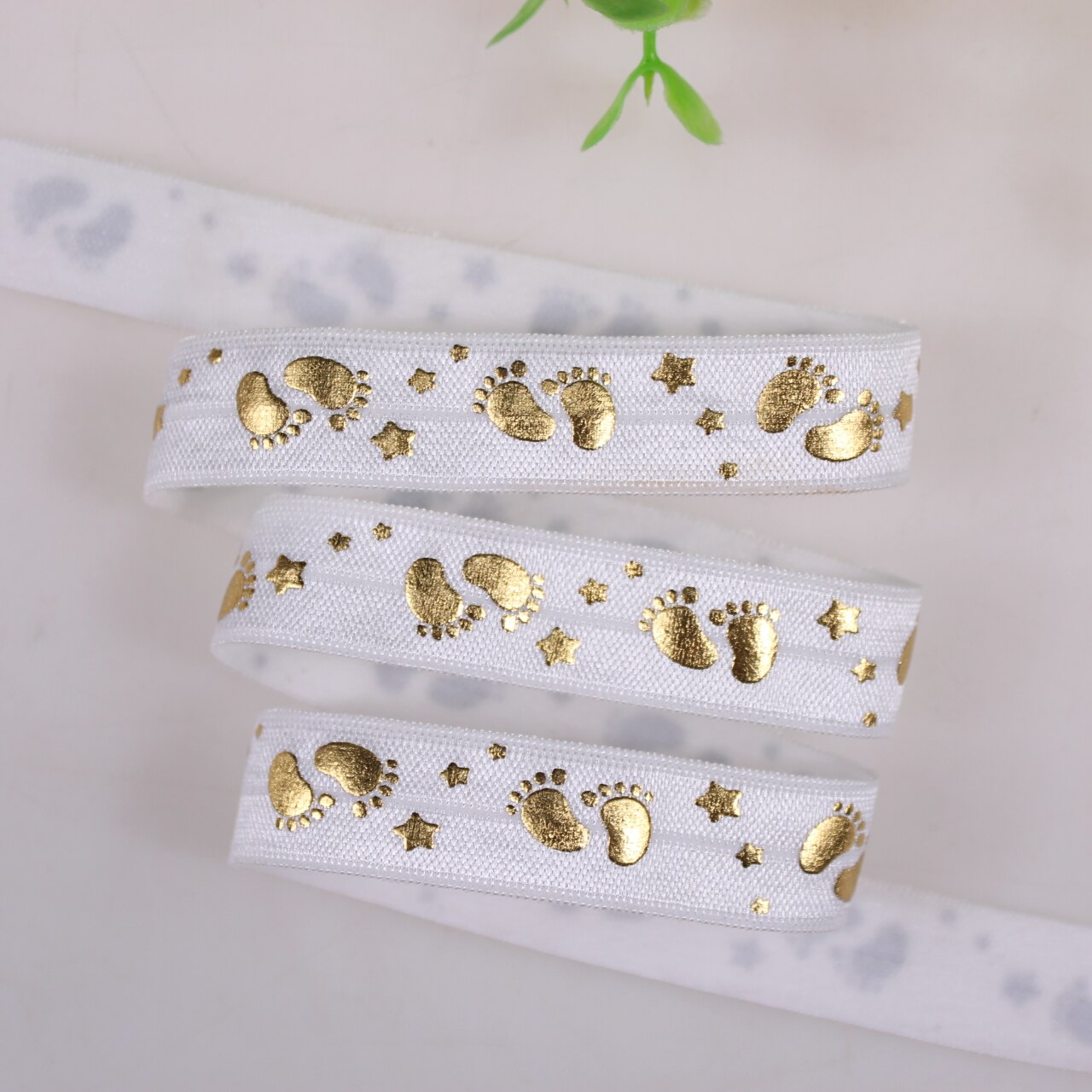 5 farben Gold folie Baby Fußabdruck Gedruckt Feind elastische 5/8 &quot;falten über elastische 50 Meter Profi los: F074-029