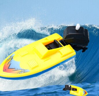 Plastic boot op de keten van kinderen spelen in het water zwemmen motorboot boot kraam Clockwork Speelgoed