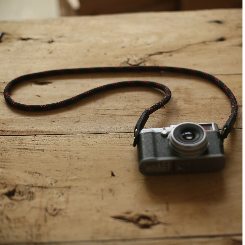 Camera nekband handgemaakt zwart patroon klimtouw zwart leer van windmup