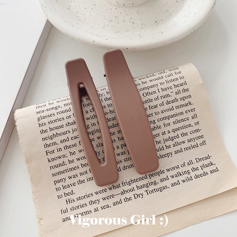 2PC Korea Macaron Color Hair Clips Acrylic Barrettes Geometric Hollow Matte Hair Clips For Girls Women Hair Accessories: 2pc Khaki clip