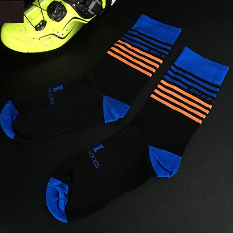 Udendørs sportsstrømper syninger farve cykelstrømper lange tube cykelstrømper basketball sokker vandrestrømper: Blå og orange
