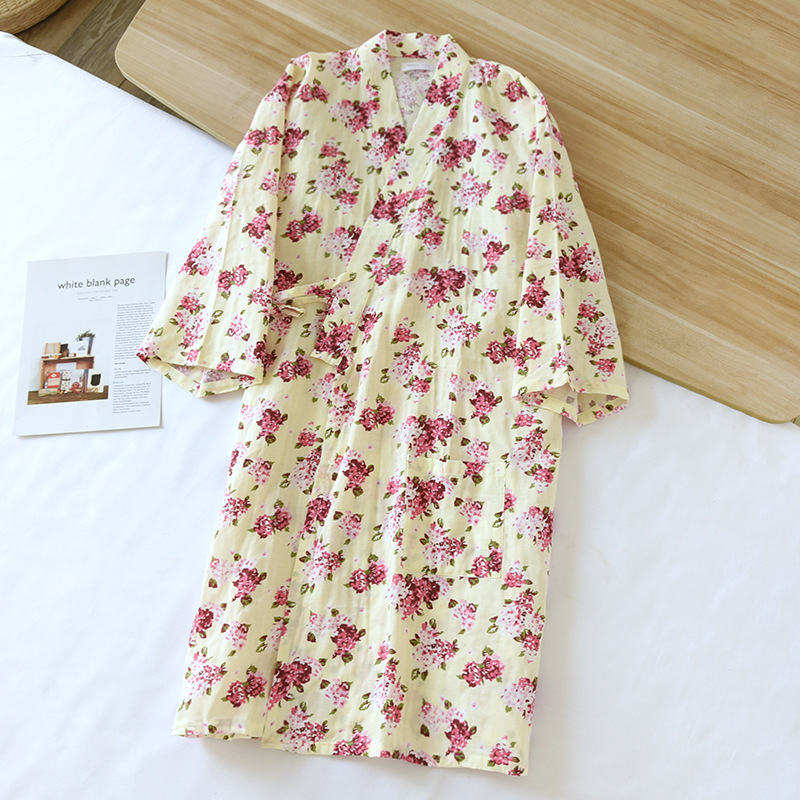 Vår och sommar flerfärgade tryckta kimono-rockar kvinnors tunna snörningskofta badrock bomull hemkläder kvinnor pyjamas: L / Beige