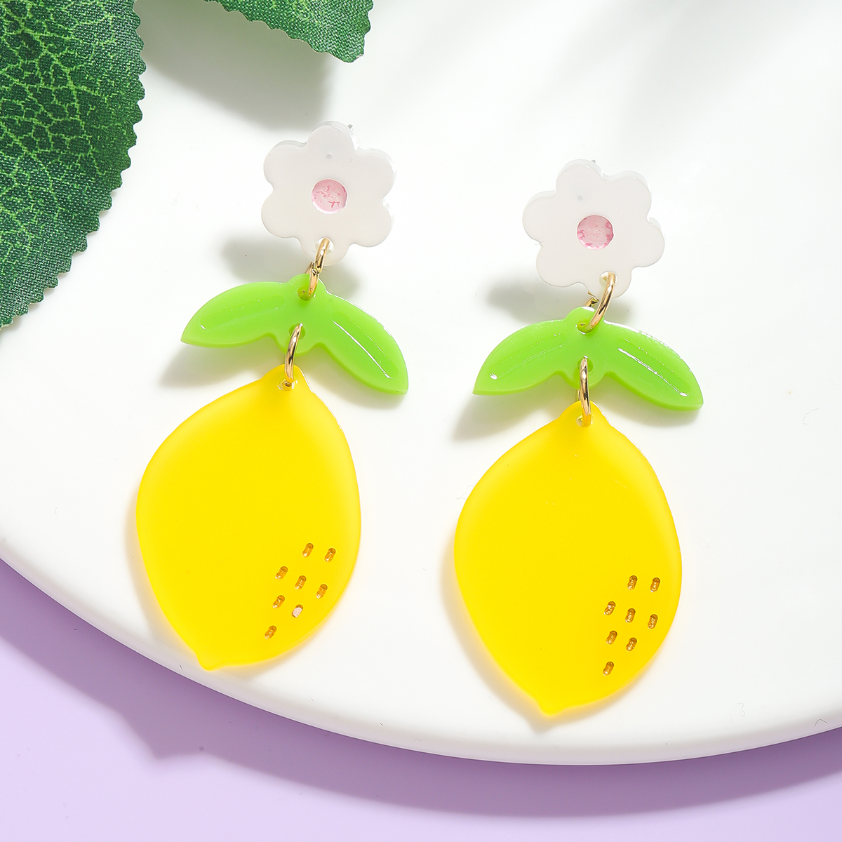 dessin animé coloré banane fraise pastèque boucles d'oreilles pour les femmes acrylique été plage fruits fête bijoux: MARRON