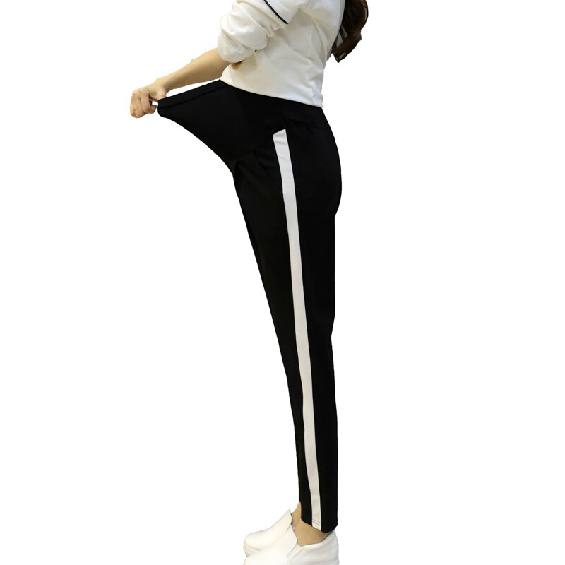 Leggings de forro polar dorado para mujeres embarazadas, pantalones de maternidad de retales a rayas laterales, terciopelo grueso, pantalones abdominales cálidos para invierno
