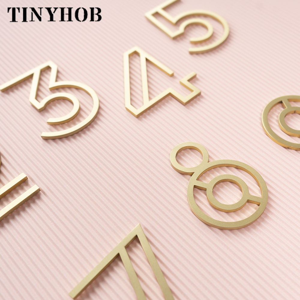 Números de casa huecos dorados, decoración de pared, placas de puerta de latón para Villa, Hotel, figuras DIY, etiquetas de números de dirección para dormitorio, hogar y oficina