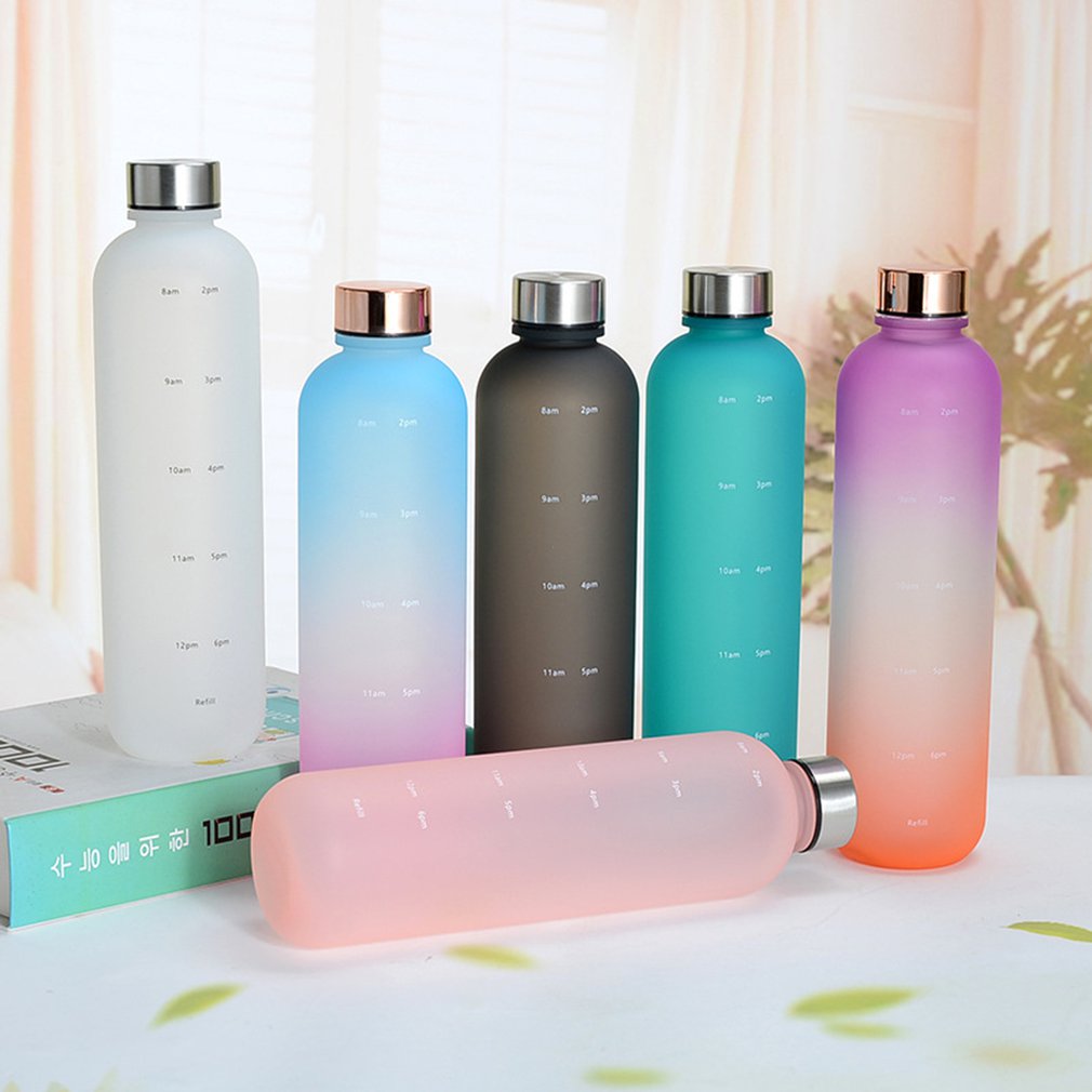 2022 Plastic Space Cup Large-Capacity Transparent Frosted Water Cup Copper Lid Water Bottle With Time Marker 1000ML